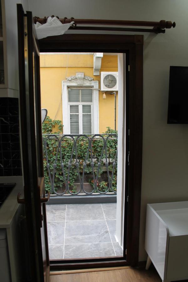 Beyoglu Asmalimescit'Te Mobilyali Balkonlu Daire Apartment Istanbul Exterior photo